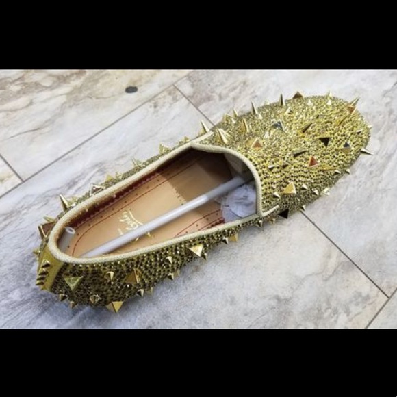 Gold spike Lv shoes - Picture 2 of 3